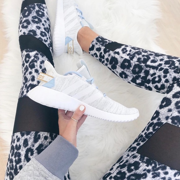 Nwt Recovery Wear Boutique snow leopard Leggings - Picture 3 of 6